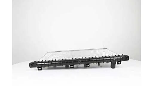 Su Radyatörü A/T 370X645x26 Rio 1.4-1.6 Benzin 2005-