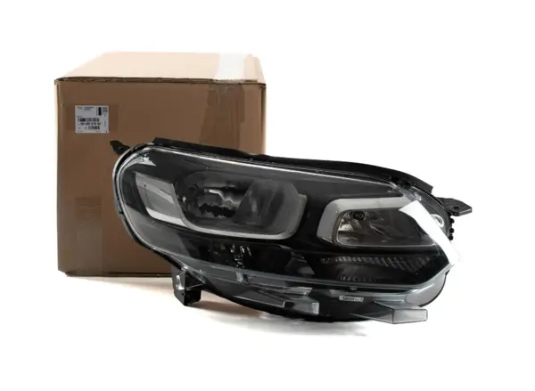 Opel Yeni Vivaro Sağ Far Halogen Orjinal Ürün