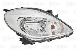 Far (Sol) Nissan Sunny 2011 / 08