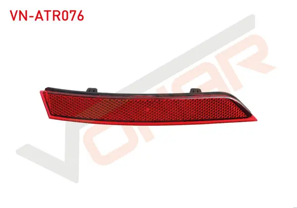 Arka Tampon Reflektörü Sağ VW Passat B8 2014 -