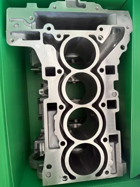 Blok (BOŞ) F10 520 İ