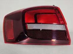 Volkswagen Jetta 2015 Model Sonrası Sol Arka Dış Stop Karartılmış Orijinal