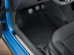 Volkswagen Polo 2010-2017 Model Arası Orijinal Kauçuk Paspas Takımı Siyah Renk