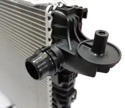 Motor Su Radyatörü A4 Q7 16 > A5 17 > A6 A7 Q8 19 > Touareg 18 >